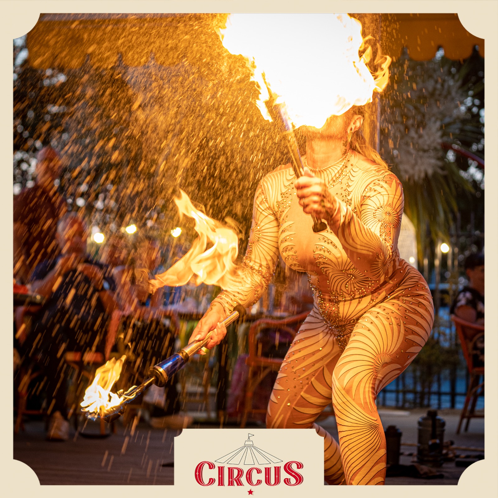 Performance artistique avec flammes au CIRCUS