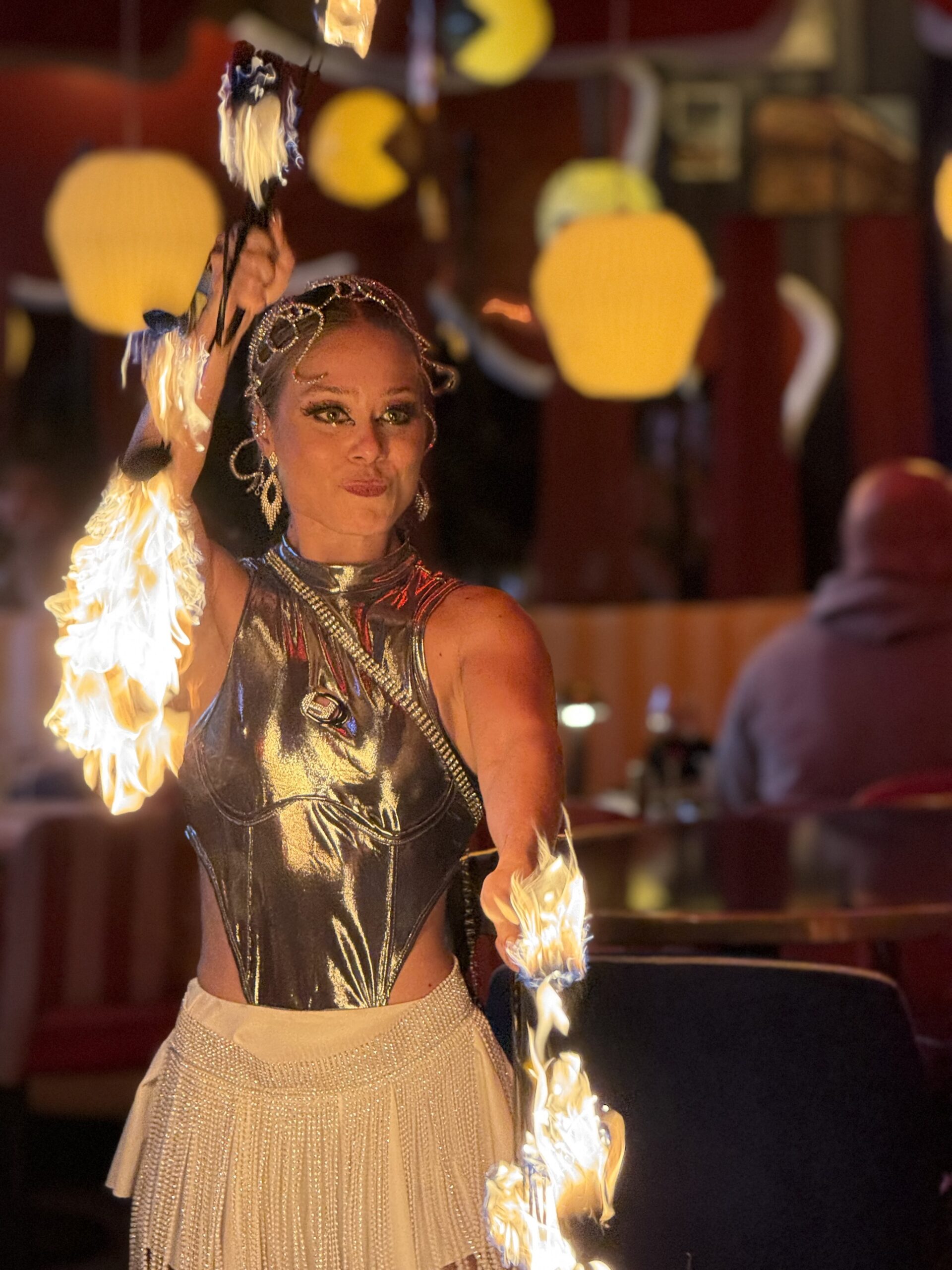 Spectacle de feu au restaurant CIRCUS
